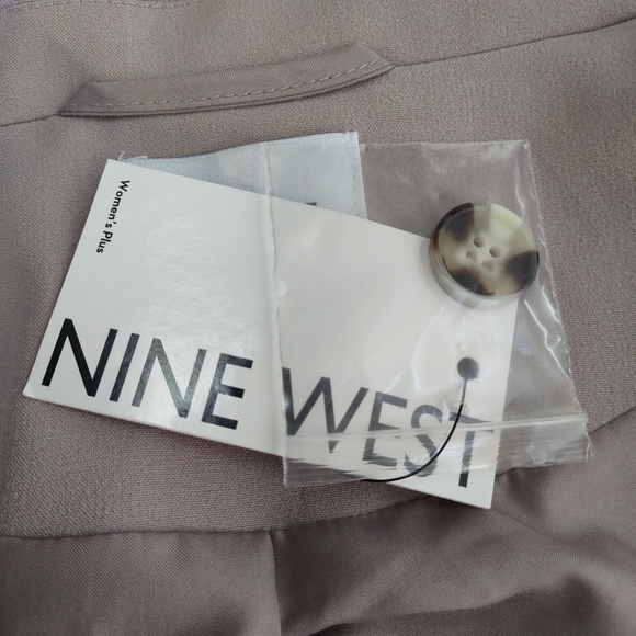 Nine West Blazer Women's Beige Double Breasted Plus Size Blazer Jacket Sz 4X NWT - Picture 7 of 8